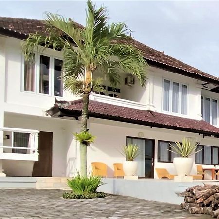 Airsatang Medewi Manorアパートホテル エクステリア 写真